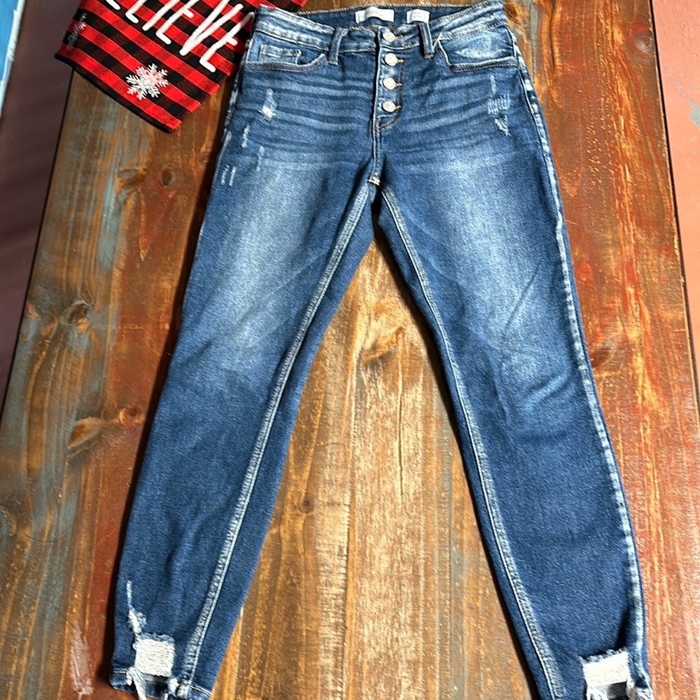 KanCan Kirby Mid-rise Skinny Jeans Size 27 Distressed (: